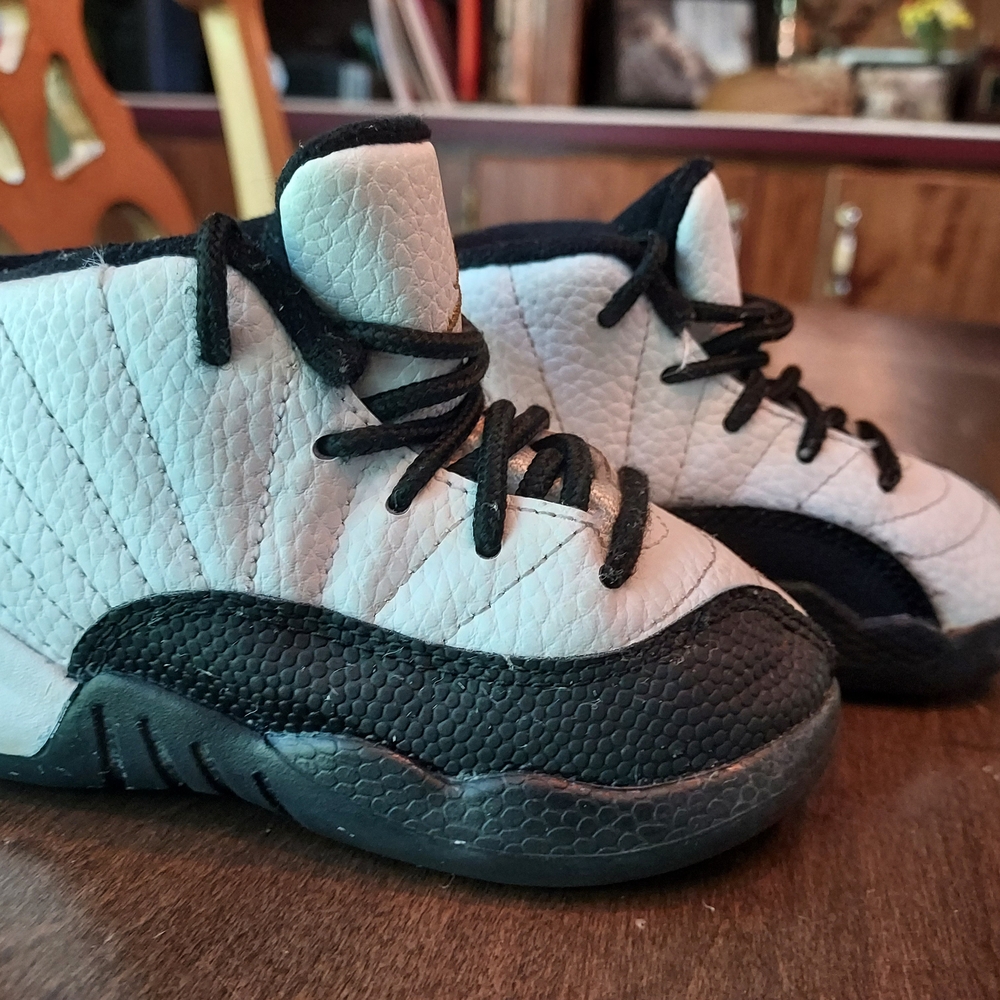 Jordan 12 Retro TD Taxi Size 6c White/Black/GoldC
